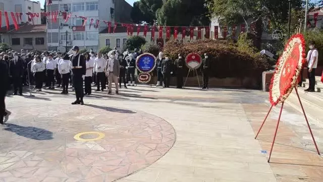 Cumhuriyet Bayramı kutlamaları kapsamında çelenk sunma töreni düzenlendi