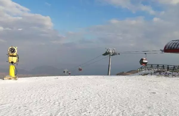 Erciyes'e kar yağdı