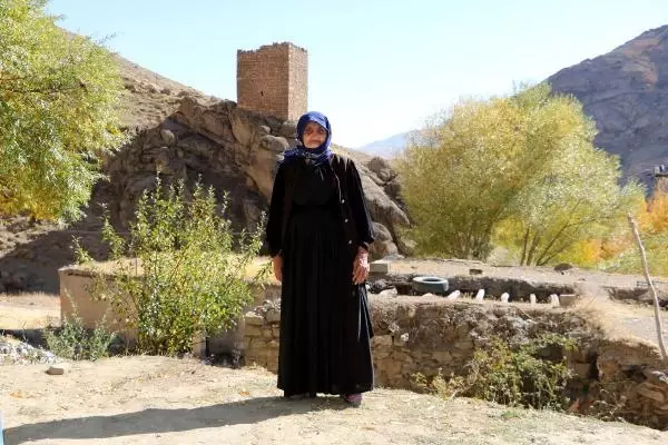 Hakkarili 117 yaşındaki Muteber Engindeniz: Cumhuriyetin ilanında köyde halay çektik