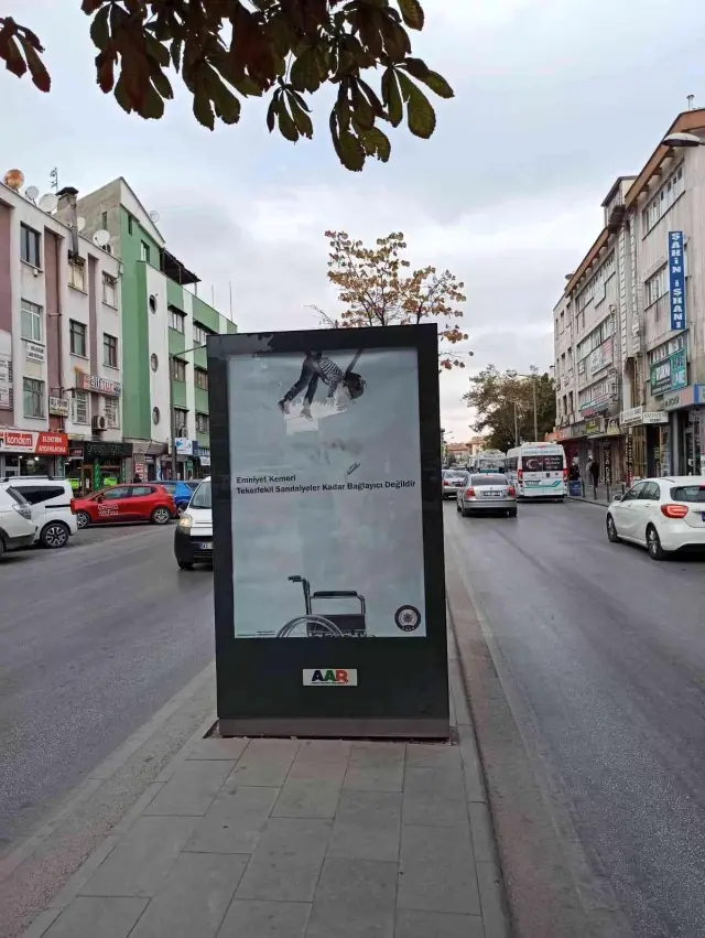 Son dakika 3. sayfa: Konya emniyeti reklam panolarıyla trafik kazalarına dikkat çekiyor