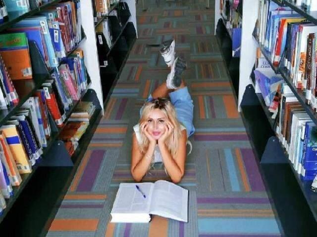 Sevgilisi tarafından ormanlık alana kaçırılan genç model polise koştu Sevgilisi tarafından ormanlık alana kaçırılan genç model polise koştu