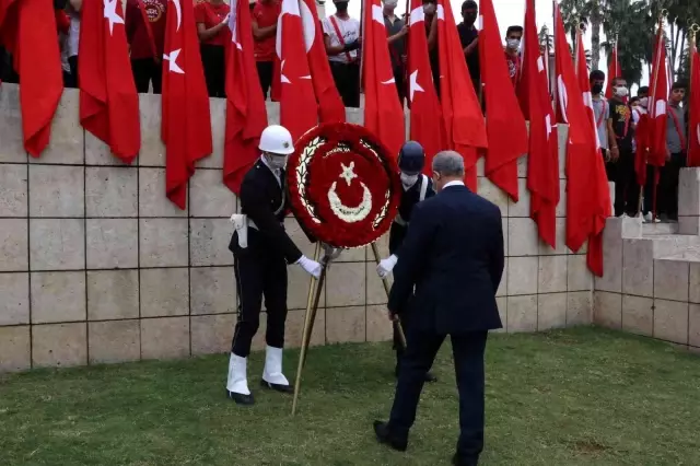 Çanakkale'de 29 Ekim Cumhuriyet Bayramı çelenk töreni