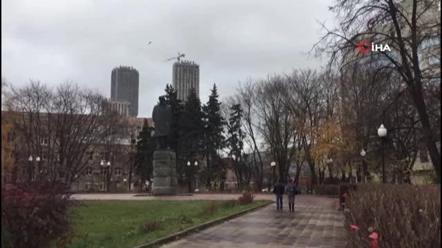 Moskova'da korona virüs nedeniyle 11 günlük kısmi kapanma başladı