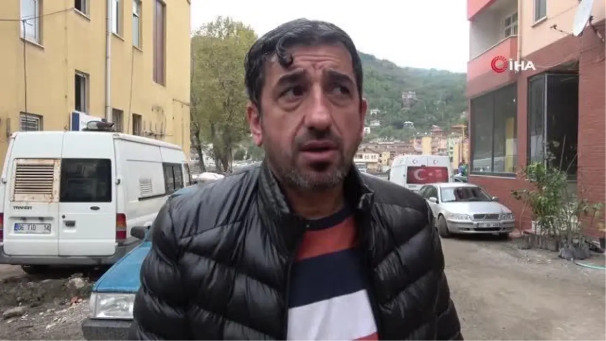 Selde yıkılan Ölçer Apartmanı'nda yaşayan baba ve oğlundan aylardır haber alınamıyor