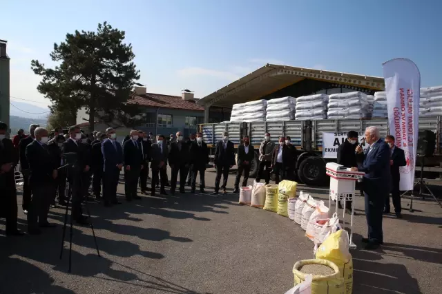 Çiftçilere Buğday Tohumu ve Gübre Dağıtıldı