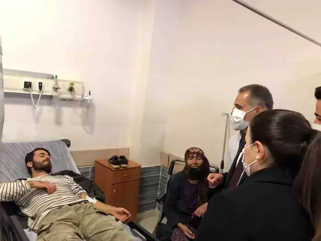 Son dakika haber: Vali Çuhadar, kaza yapan tarım işçilerini hastanede ziyaret etti