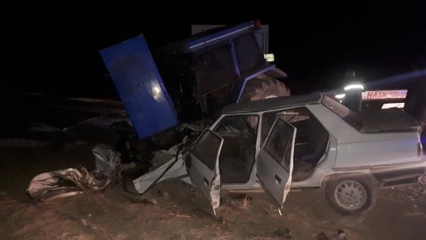 Son dakika haberi | Aksaray'da otomobil ile traktör çarpıştı: 1 ölü, 1 yaralı