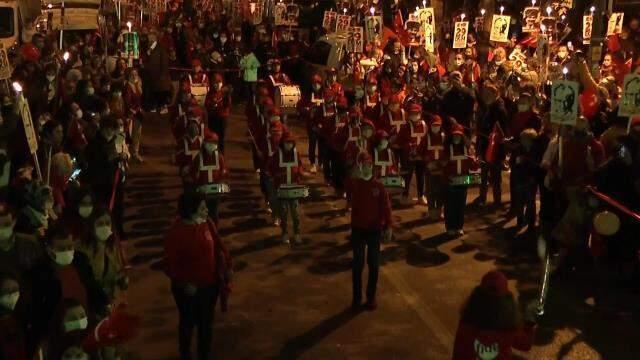 Bağdat Caddesi'nde Cumhuriyet Bayramı coşkusu! Binlerce kişiyle fener alayı düzenlendi Bağdat Caddesi'nde Cumhuriyet Bayramı coşkusu! Binlerce kişiyle fener alayı düzenlendi