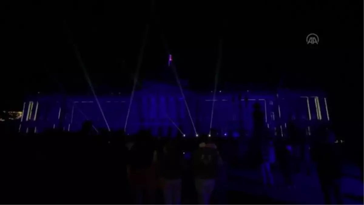 Işık Festivali renkli görüntüler oluşturdu
