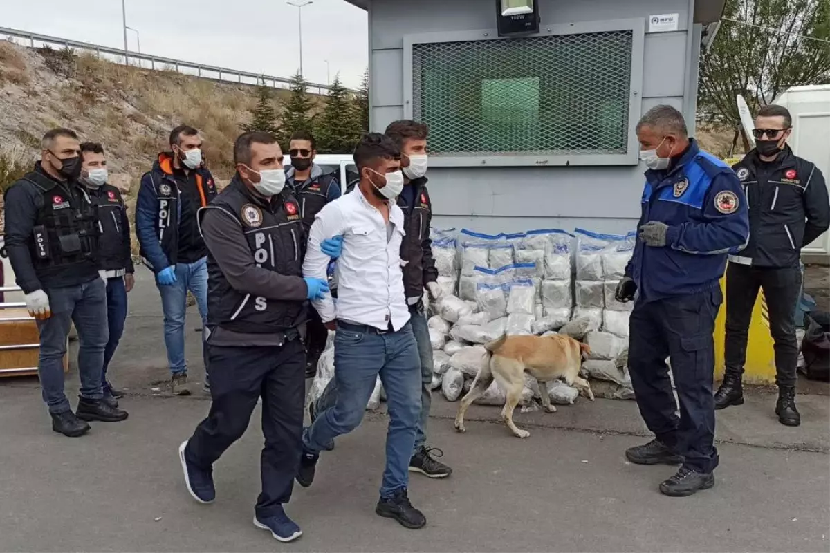 Kayseri'de kamyonette 100 kilogram esrar bulundu