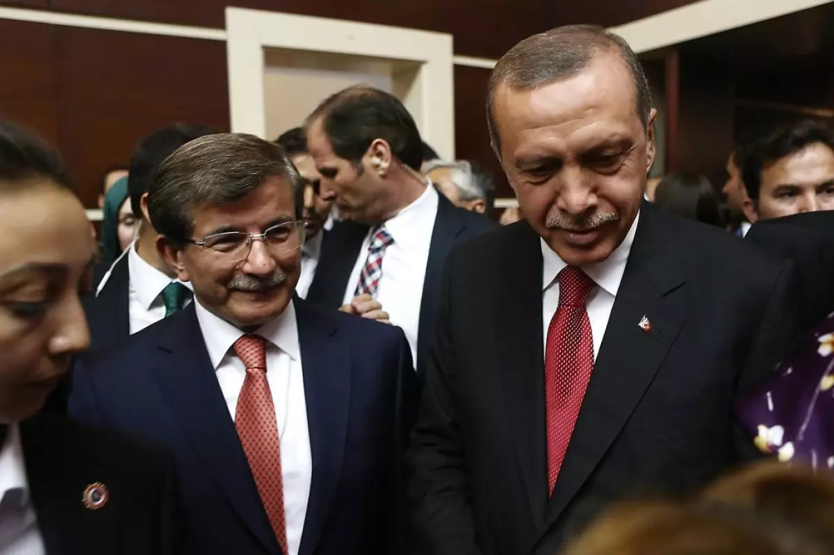 Siyaset sahnesi hareketlenecek! Cumhurbaşkanı Erdoğan'dan Ahmet Davutoğlu'na sürpriz davet