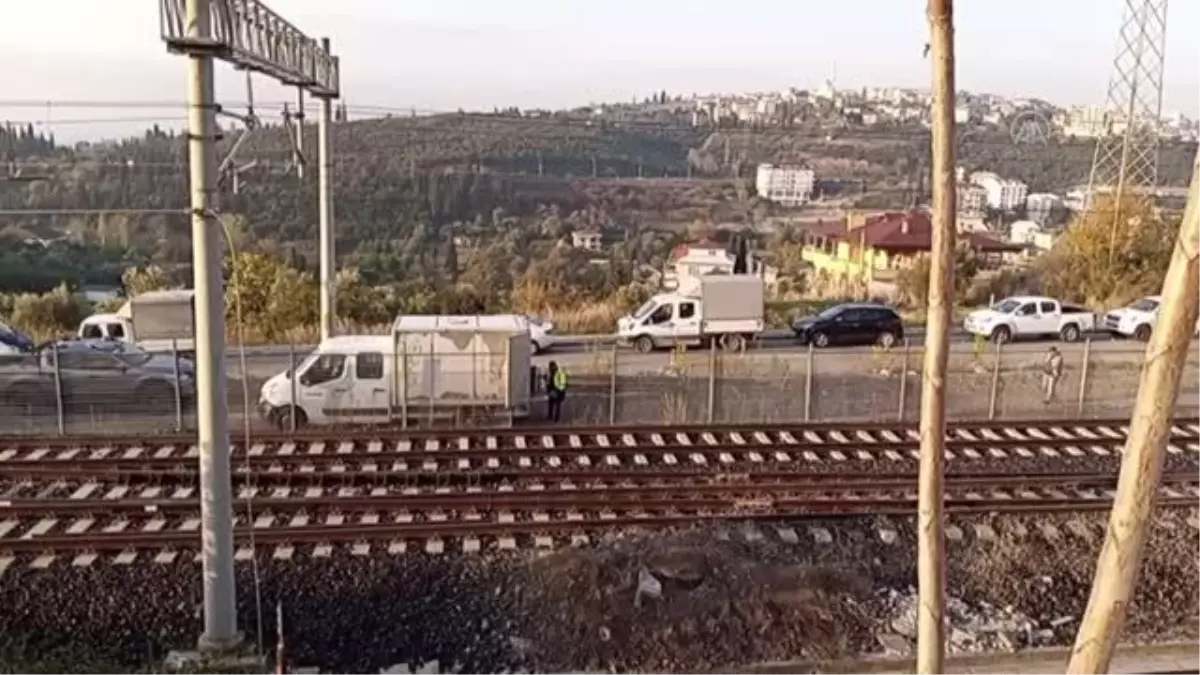 Boş yolcu treninin raydan çıkması - Rayların yenilenme çalışması