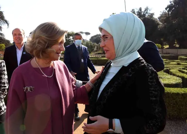 Emine Erdoğan, Roma'da önder eşleriyle tarihi Kolezyum ve Giardino all'İtaliana'yı gezdi