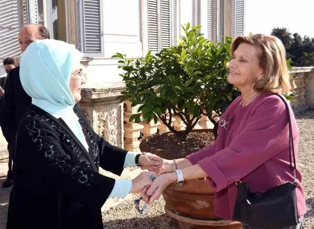 Emine Erdoğan, Roma'da önder eşleriyle tarihi Kolezyum ve Giardino all'İtaliana'yı gezdi