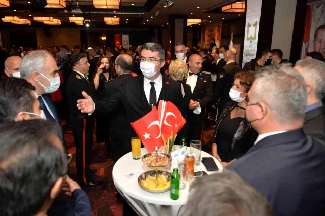 Erzurum'da Cumhuriyet Bayramı kabul töreni
