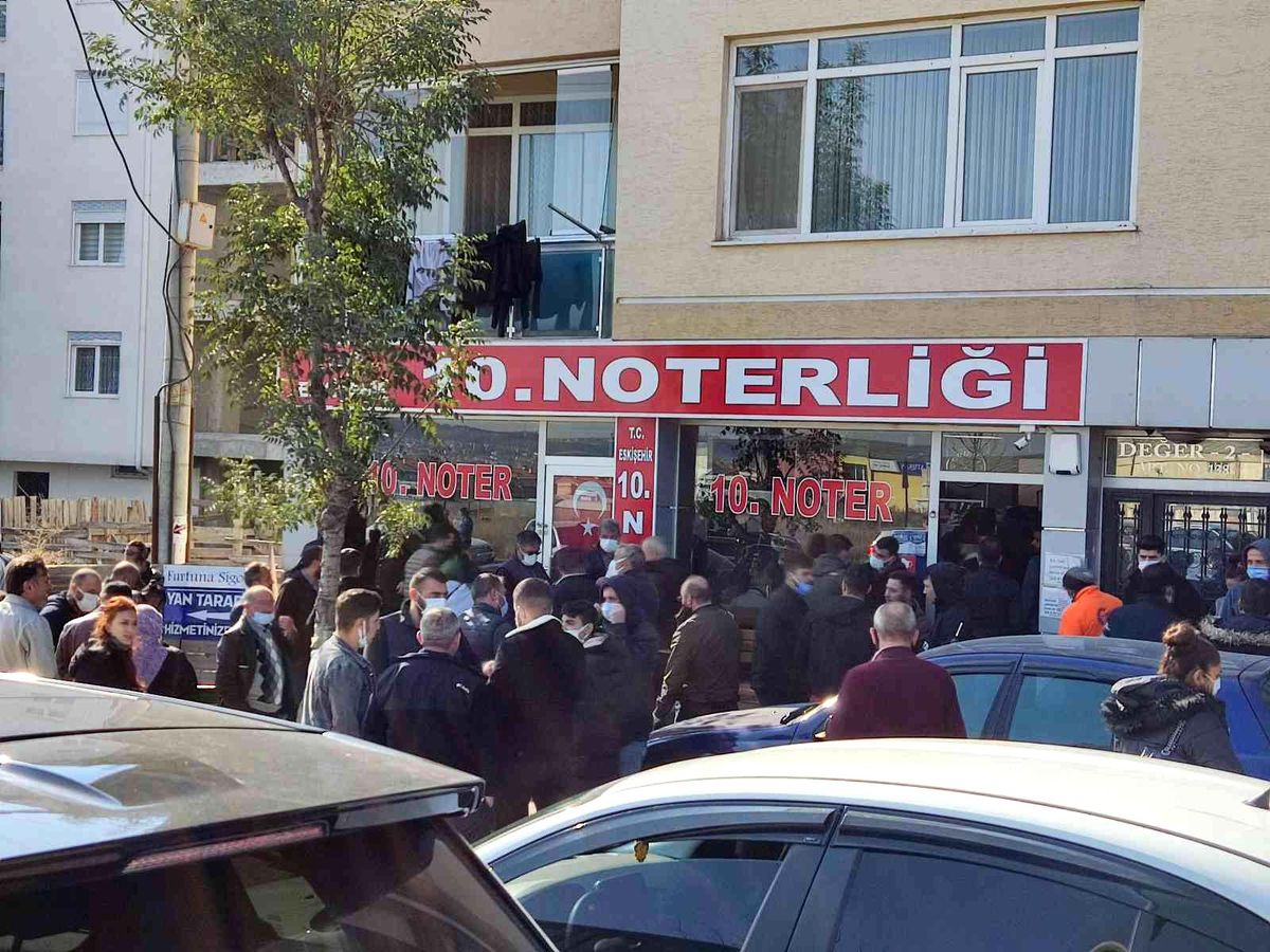 Eskişehir'de nöbetçi noter yoğunluğu