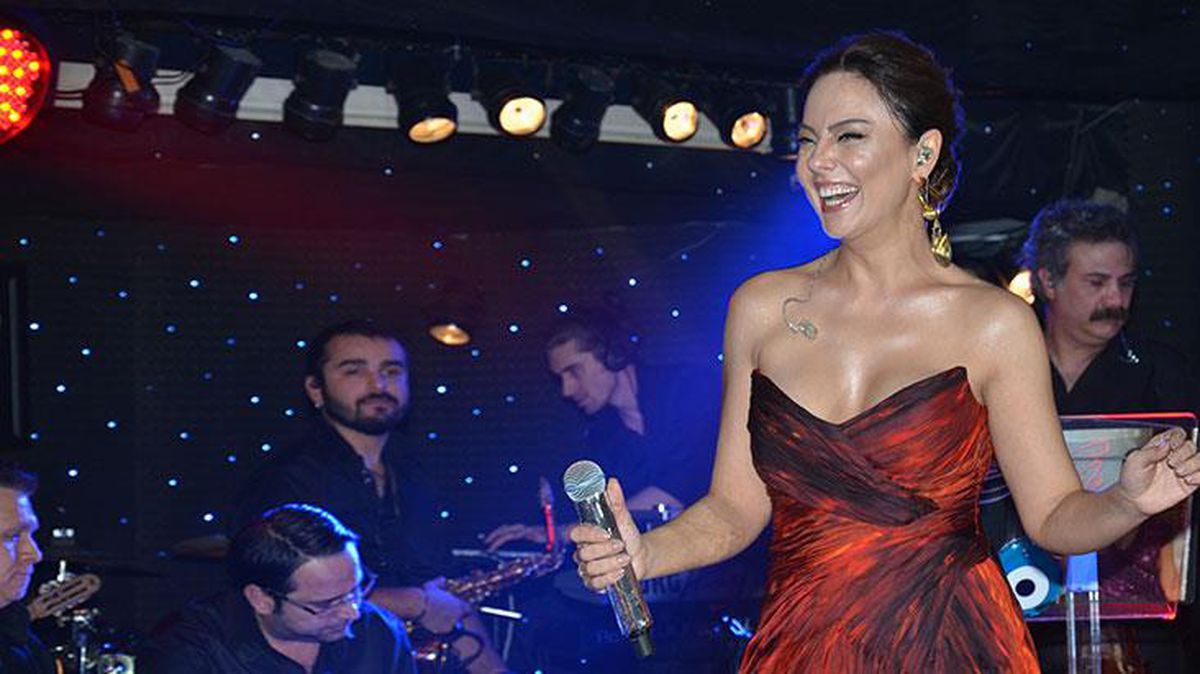 Görenler tanıyamıyor! İşte Ebru Gündeş'in hiç bilinmeyen fotoğrafları