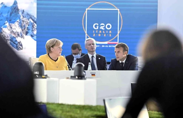 Merkel: "Dünya Ticaret Örgütü kendini yenilemeli"