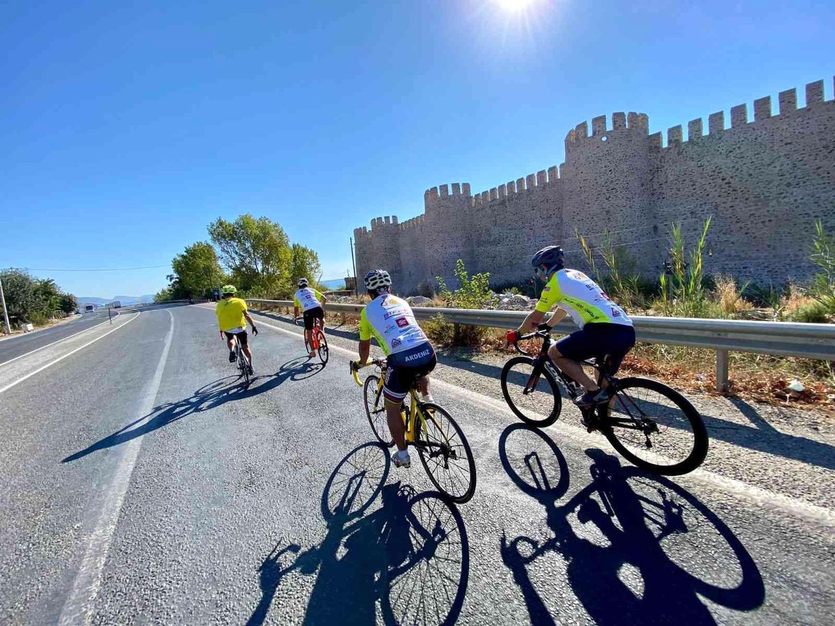 Mersin Büyükşehir Belediyesinden 'Bikes For Kids' projesine destek