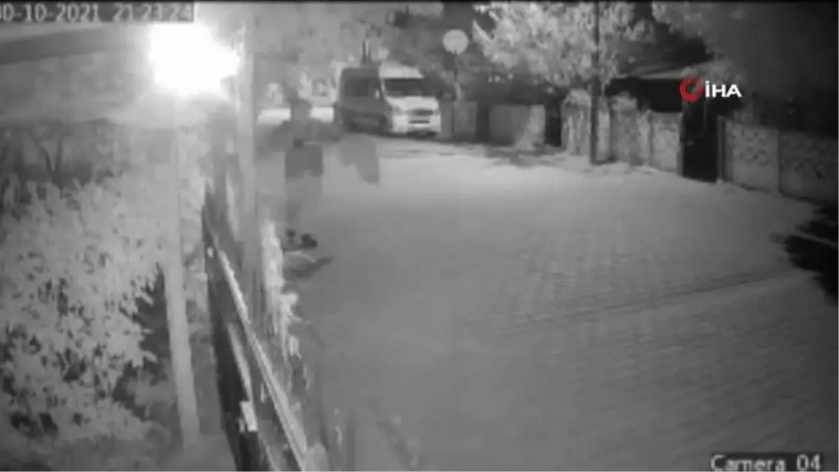 Eve kurşun yağdırıp kaçtı...O anlar kamerada
