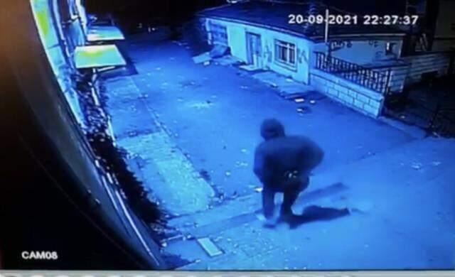 Börek yerken çatışmanın ortasında kaldılar! İstanbul'da korku dolu dakikalar