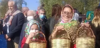 Zeytin: 'ZEYTİNYAĞLI YİYEMEM AMAN, DİYEREK BU MİLLETE YILLARCA ZEYTİNYAĞINI YEDİRMEDİLER' Zeytin: 'ZEYTİNYAĞLI YİYEMEM AMAN, DİYEREK BU MİLLETE YILLARCA ZEYTİNYAĞINI YEDİRMEDİLER'