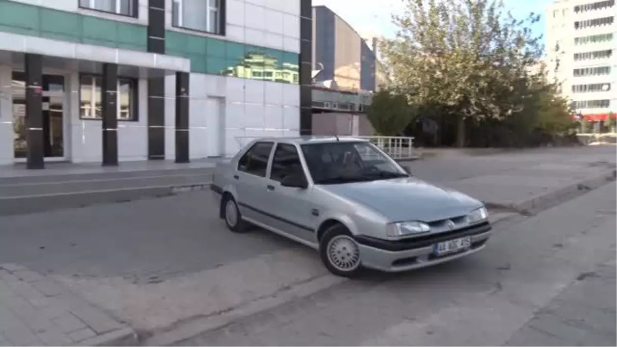 DİYARBAKIR - Ergani'de çalışacak taksiler için yapılan plaka ihalesi esnafı memnun etti