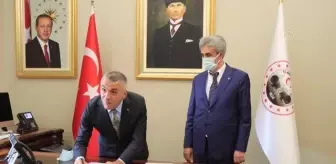 Dobruca: KIRKLARELİ - Sarı Saltuk'un mezarının bulunduğu alana türbe ve cem evi yapılacak Dobruca: KIRKLARELİ - Sarı Saltuk'un mezarının bulunduğu alana türbe ve cem evi yapılacak