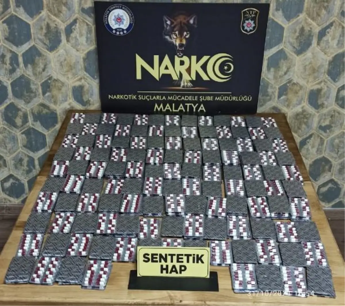 Malatya'da 9 bin 300 uyuşturucu hap ele geçirildi
