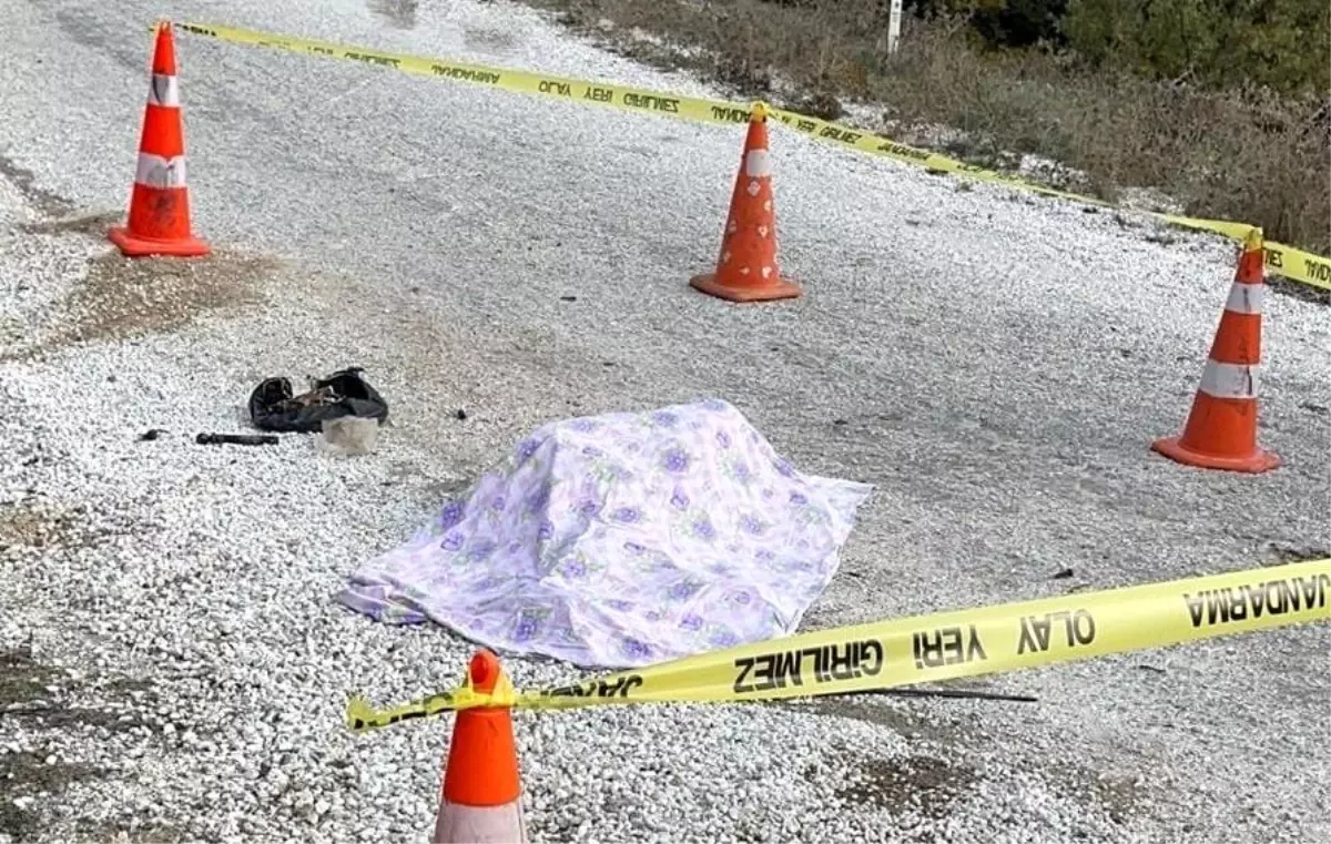 Yokuş aşağı inerken takla atan traktörün sürücüsü öldü