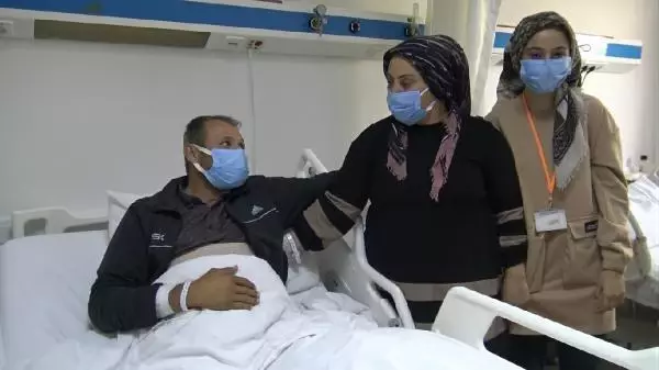 17 yıllık kocasını böbreğiyle hayata bağladı