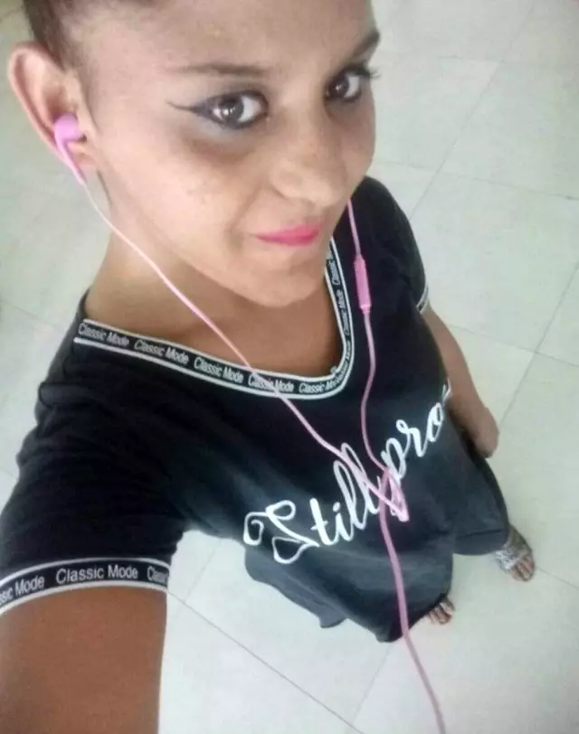 Aylardır sokak sokak kızını arıyor