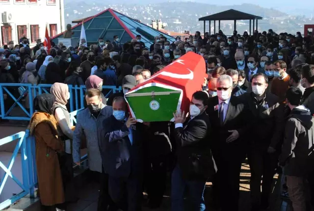 BEÜ Turizm Fakültesi Dekan Vekili Arslan dualarla uğurlandı