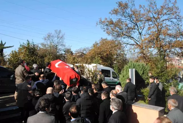 BEÜ Turizm Fakültesi Dekan Vekili Arslan dualarla uğurlandı