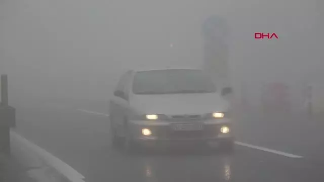 Bolu Dağı'nda sis ulaşımda aksamalara neden oldu