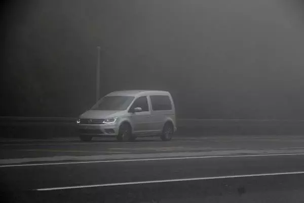 Bolu Dağı'nda sis ulaşımda aksamalara neden oldu