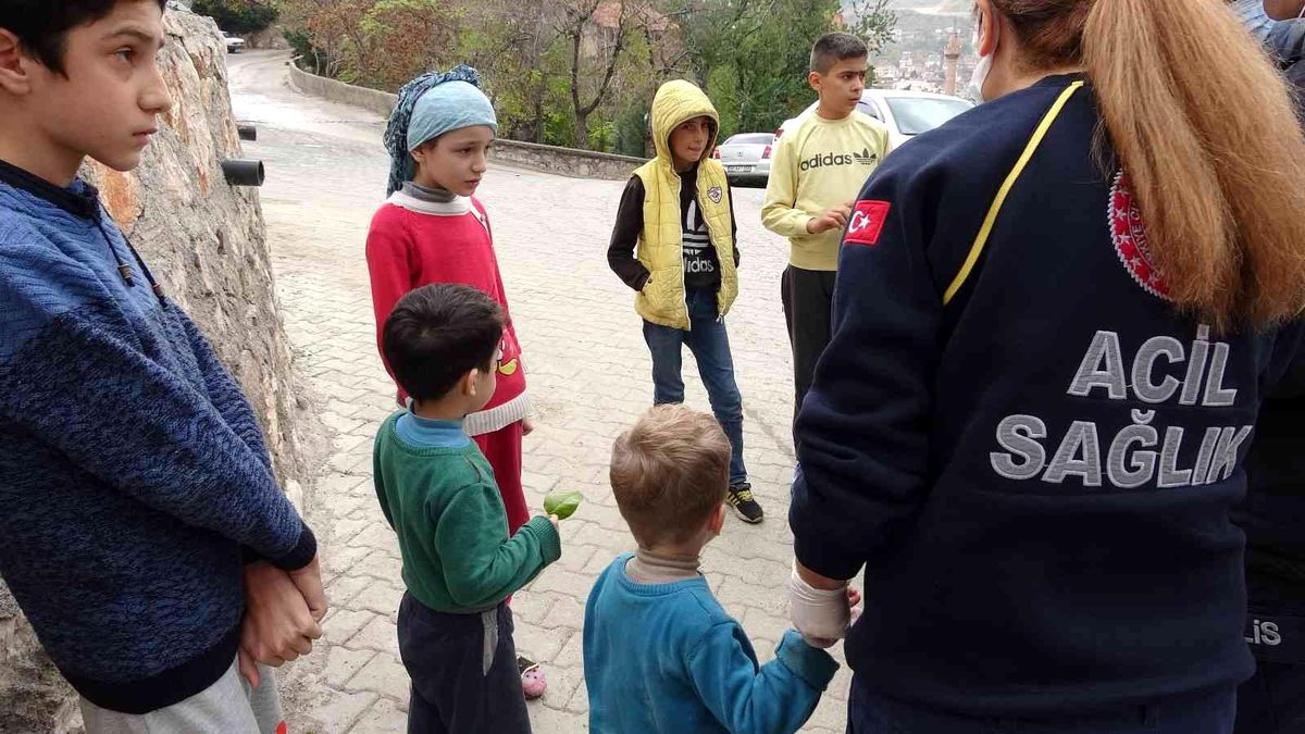 Çocukların çakmakla oyununda faciadan dönüldü