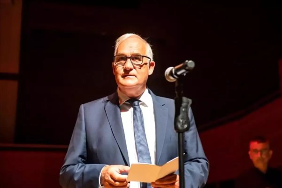 'İzmir, dünya kenti kimliğine kültür sanat alanında da ulaşacak'
