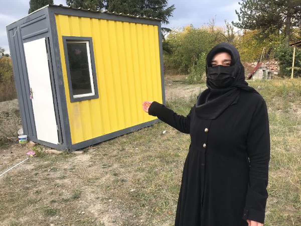 KONTEYNER KİRALAYIP BESLEDİĞİ KEDİLERİ KAYBOLDU, HER YERDE ARIYOR