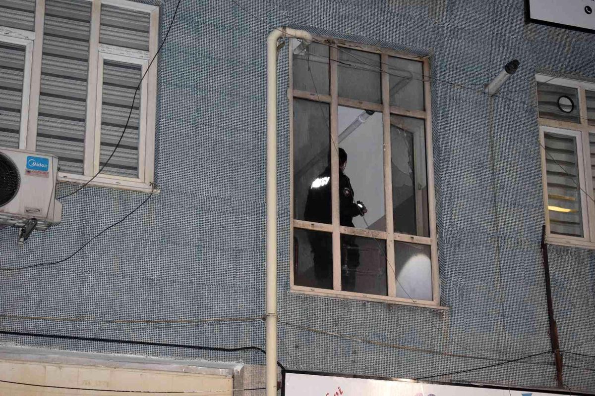 Malatya'da gecenin sessizliğini silah sesleri bozdu