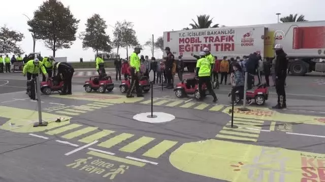 Öğrencilere Mobil Trafik Eğitim Tırı nda eğitim verildi