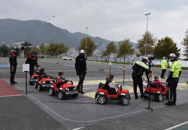 Öğrencilere Mobil Trafik Eğitim Tırı nda eğitim verildi