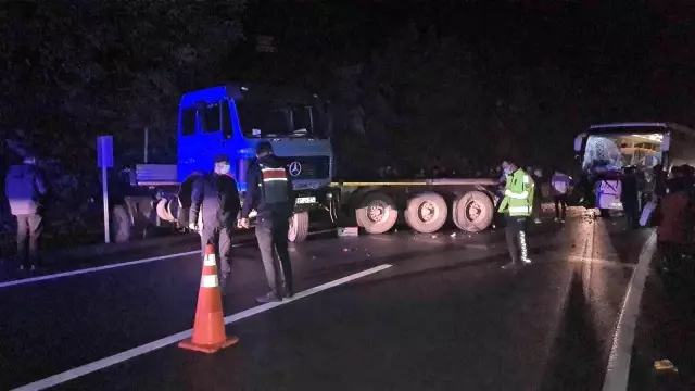 Yola dökülen mazot kazalara neden oldu
