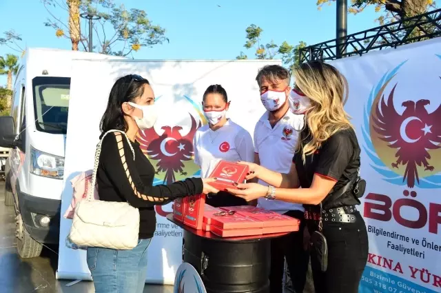 Antalya Emniyeti, 'Tek Sevdamız Türkiye' projesi kapsamında stant açtı