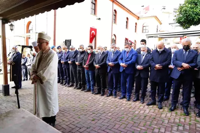 Son dakika haberleri! Bakan Soylu, selde kaybolanlar için kılınan gıyabi cenaze namazı törenine katıldı