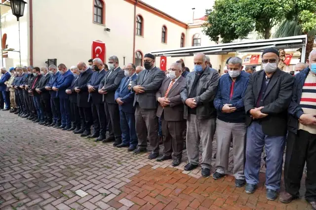 Son dakika haberleri! Bakan Soylu, selde kaybolanlar için kılınan gıyabi cenaze namazı törenine katıldı