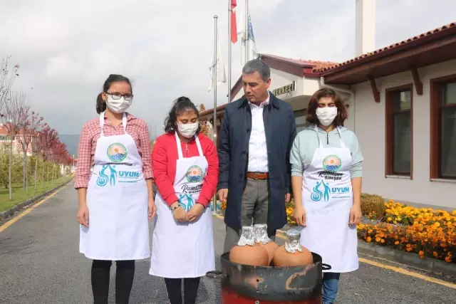 Gölbaşı'nda Umutlu Yaşam Uygulama Merkezi öğrencileri testi kebabı yaptı