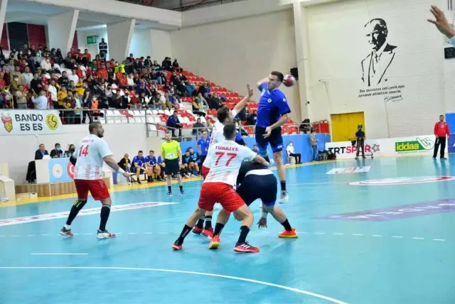 Milliler ilk maçından galibiyetle ayrıldı