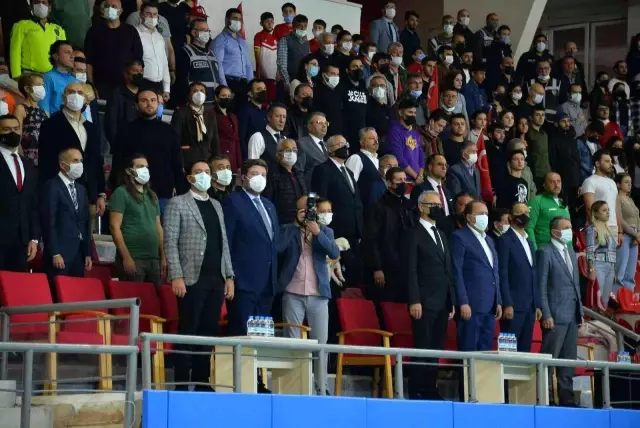 Milliler ilk maçından galibiyetle ayrıldı