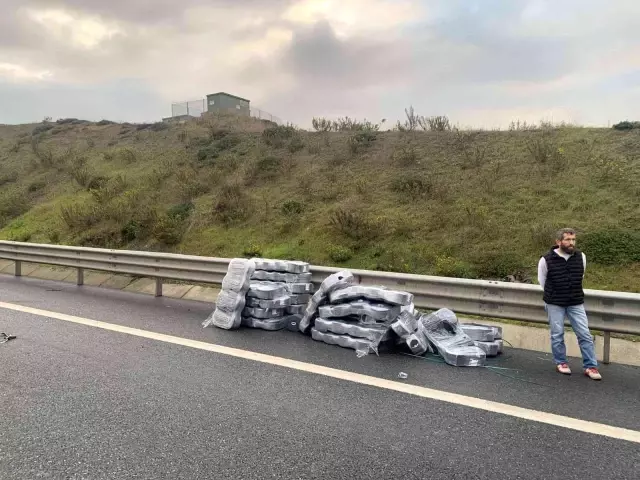 Sancaktepe'de tır kamyona arkadan çarptı: 1 yaralı